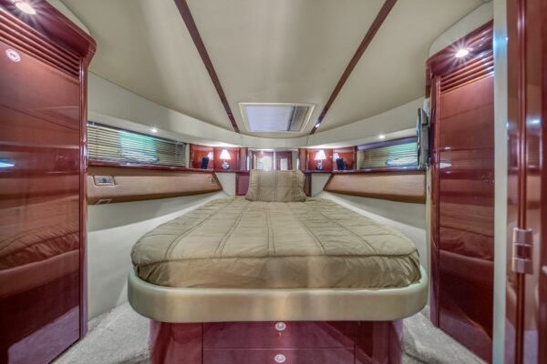 Sea Ray Sedan Bridge